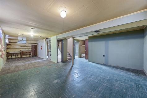 4331 Cavalier Street NE Cedar Rapids IA 52402