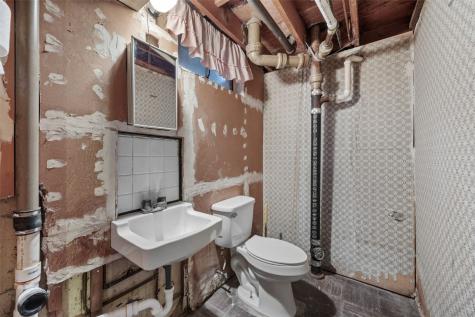4331 Cavalier Street NE Cedar Rapids IA 52402