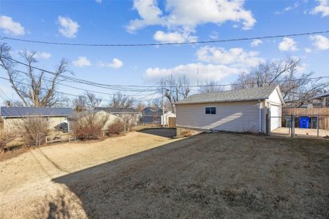 4331 Cavalier Street NE Cedar Rapids IA 52402