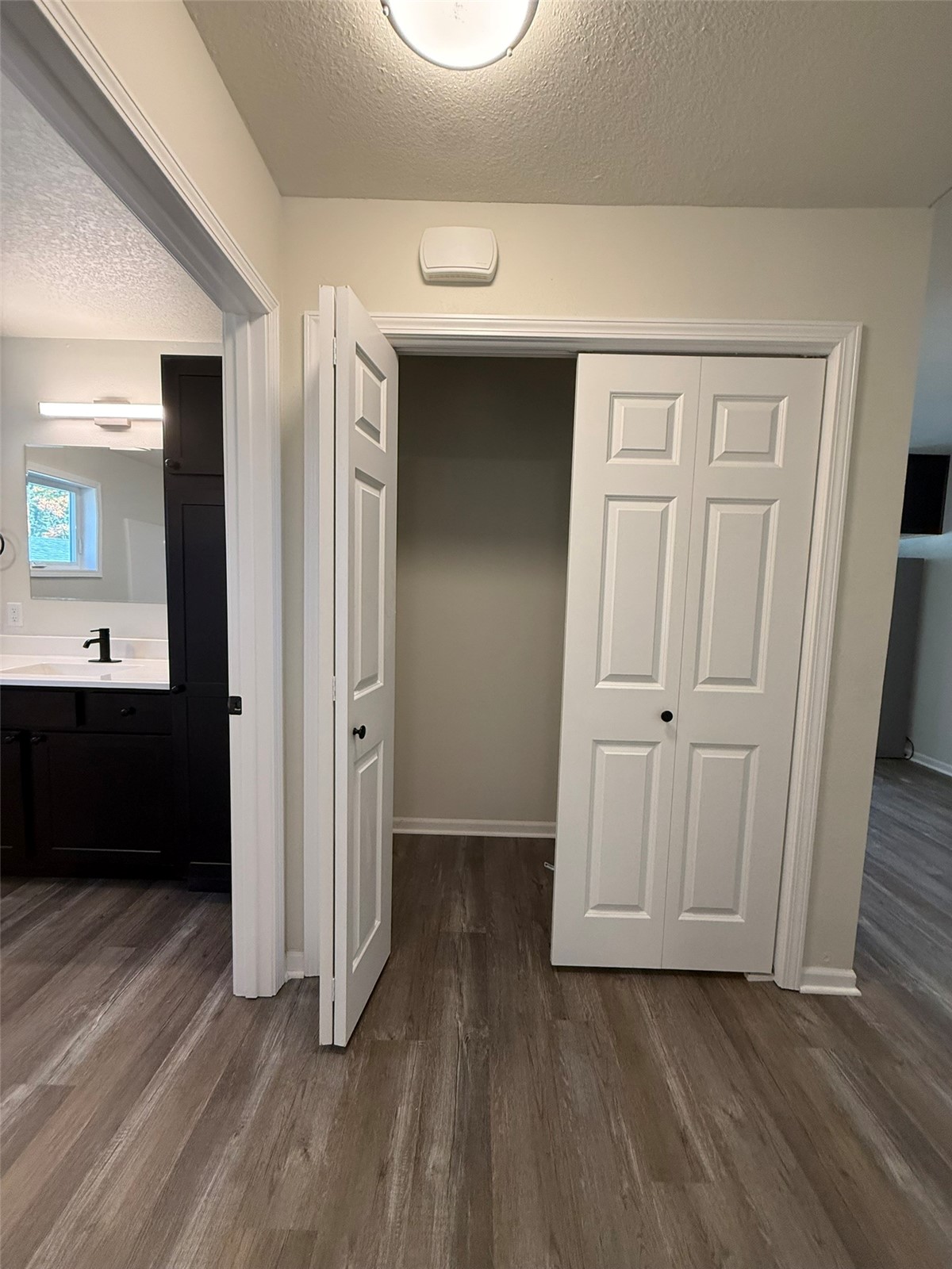 717 Avenue Vinton IA 52349