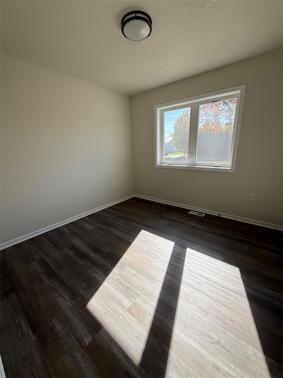 717 Avenue Vinton IA 52349