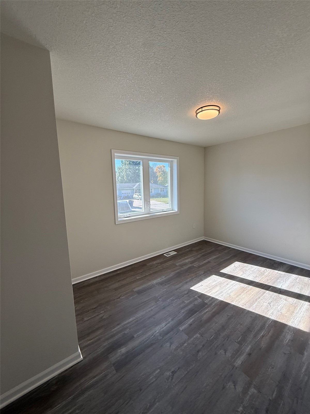717 Avenue Vinton IA 52349