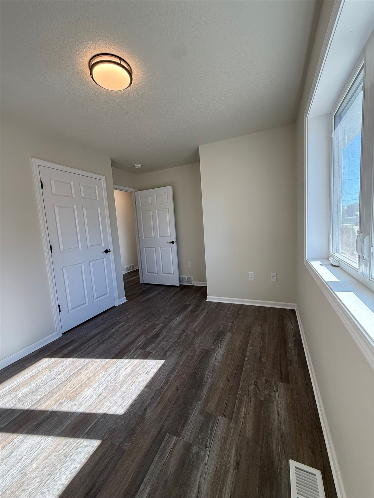 717 Avenue Vinton IA 52349