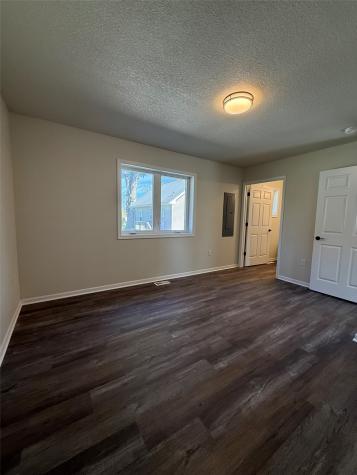 717 Avenue Vinton IA 52349