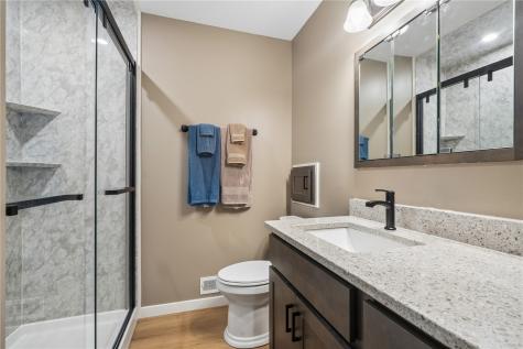 1605 48th Street NE Cedar Rapids IA 52402