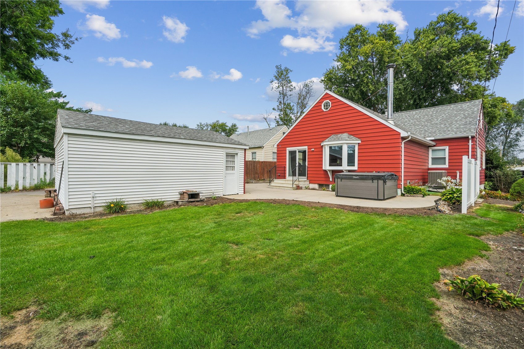 1605 48th Street NE Cedar Rapids IA 52402