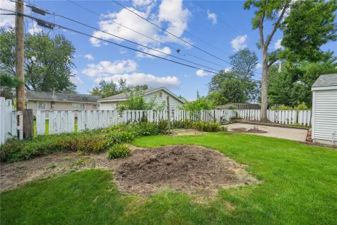 1605 48th Street NE Cedar Rapids IA 52402