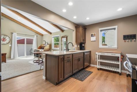 1605 48th Street NE Cedar Rapids IA 52402