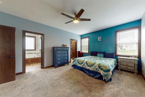 716 Tiburan Lane NE Cedar Rapids IA 52402