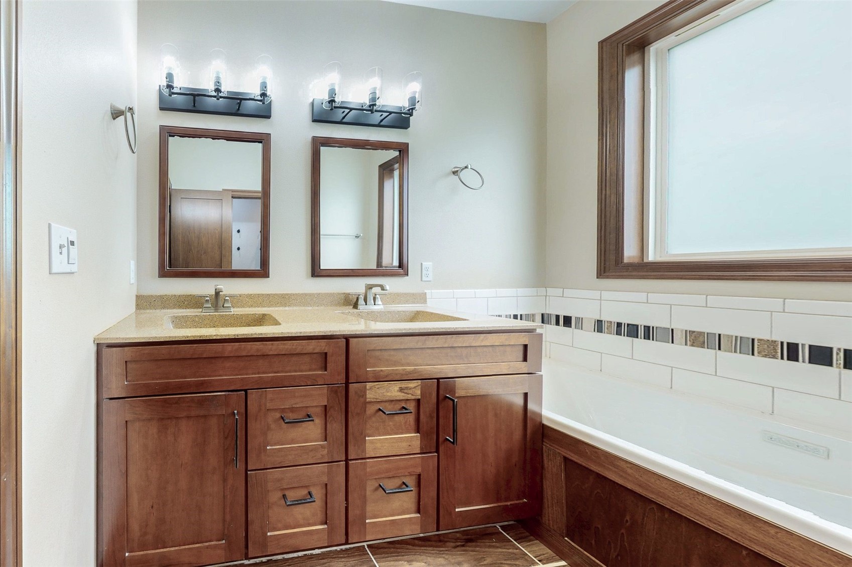 716 Tiburan Lane NE Cedar Rapids IA 52402
