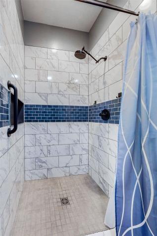 716 Tiburan Lane NE Cedar Rapids IA 52402