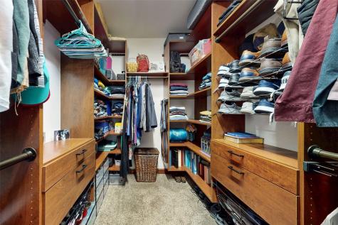 716 Tiburan Lane NE Cedar Rapids IA 52402