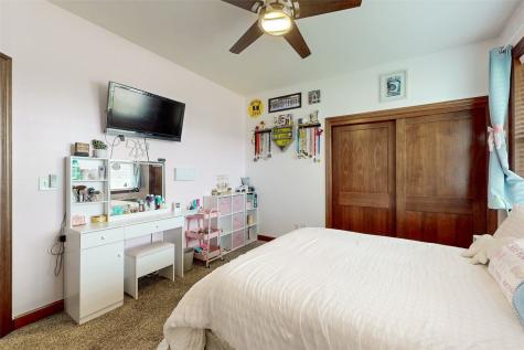 716 Tiburan Lane NE Cedar Rapids IA 52402