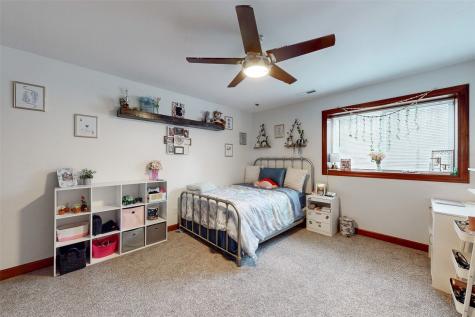 716 Tiburan Lane NE Cedar Rapids IA 52402