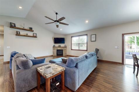 716 Tiburan Lane NE Cedar Rapids IA 52402