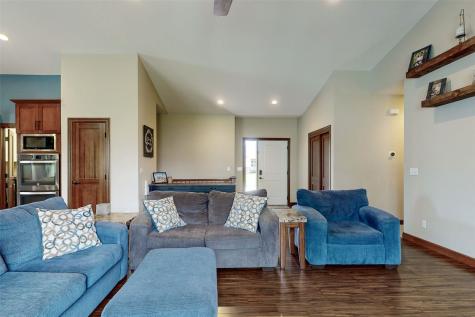 716 Tiburan Lane NE Cedar Rapids IA 52402