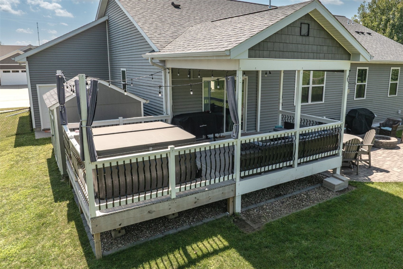 716 Tiburan Lane NE Cedar Rapids IA 52402