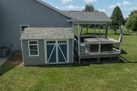 716 Tiburan Lane NE Cedar Rapids IA 52402