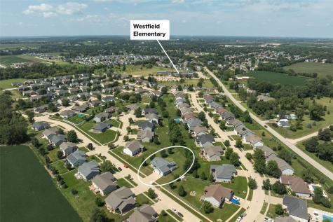 716 Tiburan Lane NE Cedar Rapids IA 52402