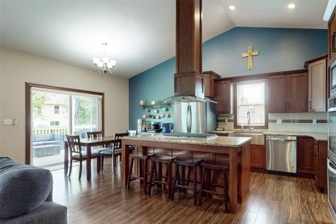 716 Tiburan Lane NE Cedar Rapids IA 52402