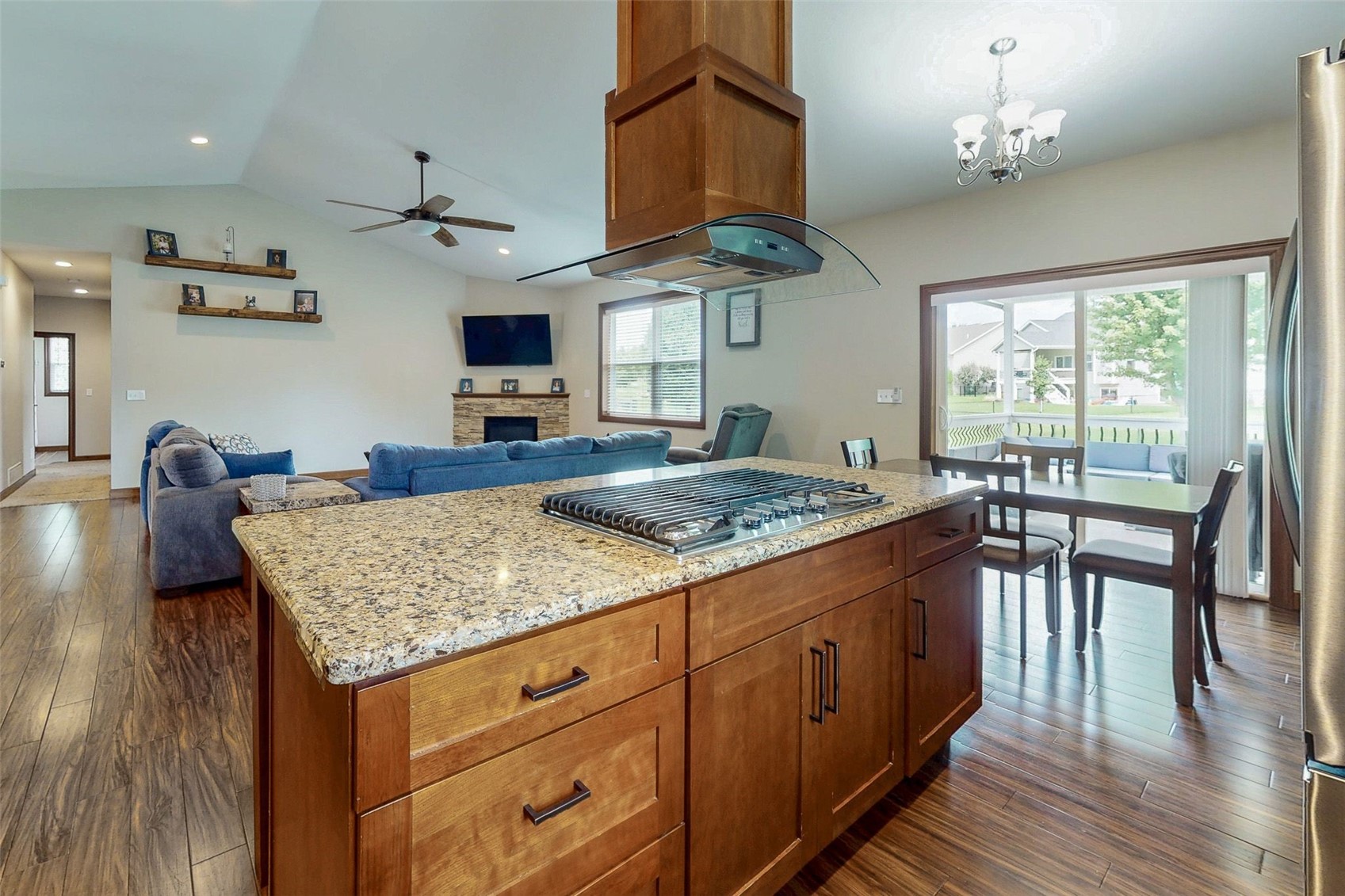 716 Tiburan Lane NE Cedar Rapids IA 52402