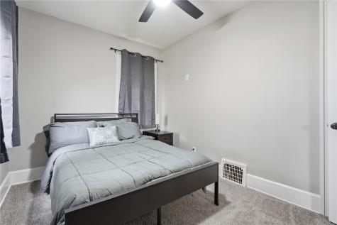 1144 C Avenue NW Cedar Rapids IA 52405