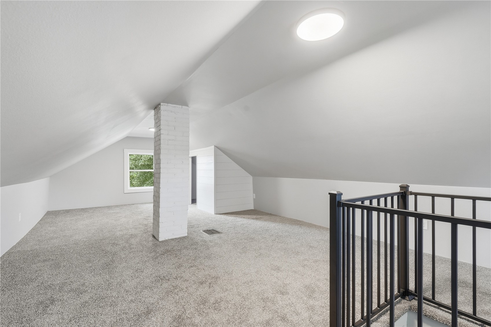 1144 C Avenue NW Cedar Rapids IA 52405