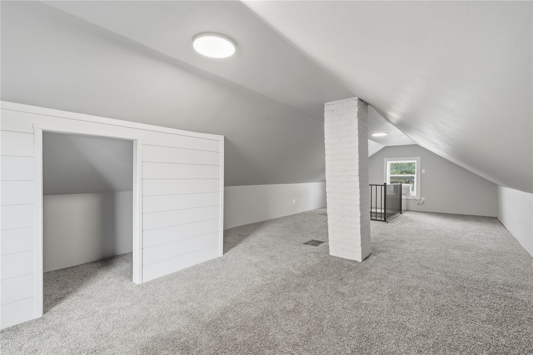 1144 C Avenue NW Cedar Rapids IA 52405