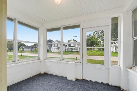 1144 C Avenue NW Cedar Rapids IA 52405