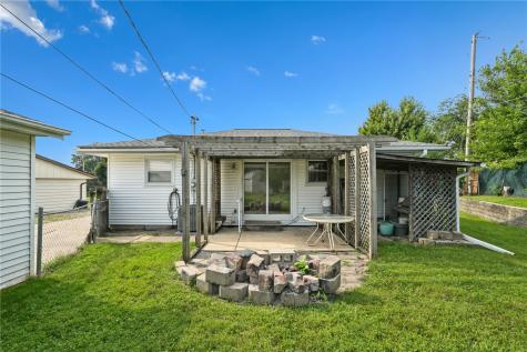 4641 Danbury Street NE Cedar Rapids IA 52402