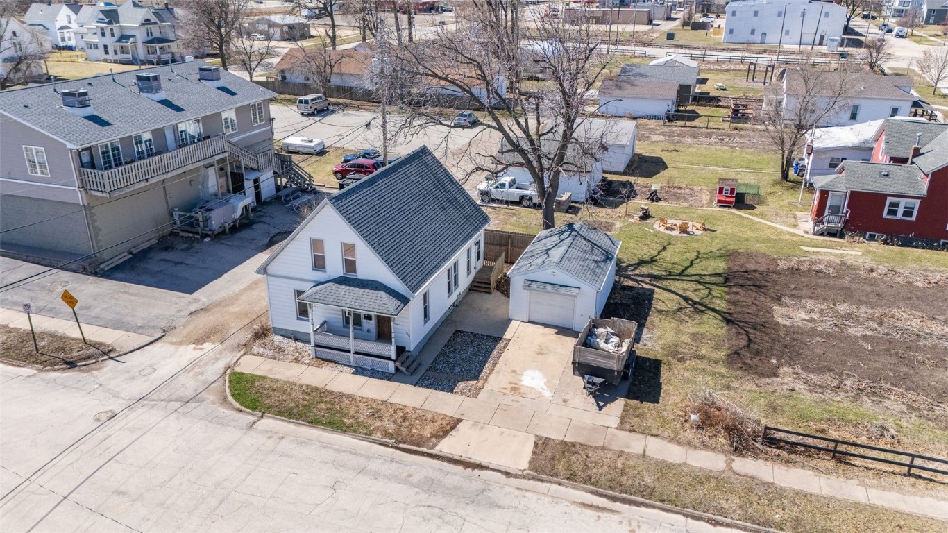 718 4th Street NW Cedar Rapids IA 52405
