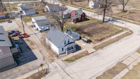 718 4th Street NW Cedar Rapids IA 52405