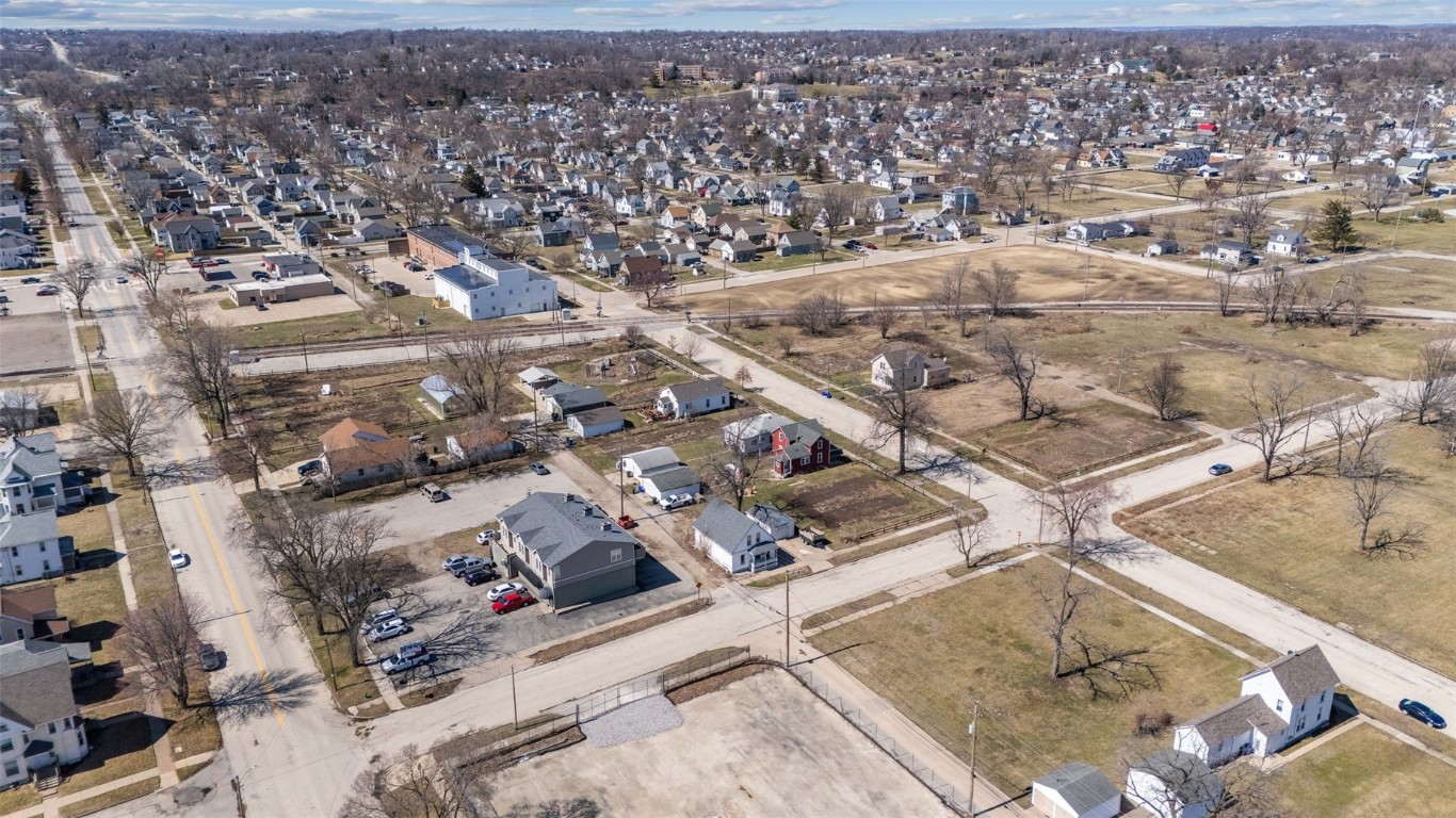 718 4th Street NW Cedar Rapids IA 52405