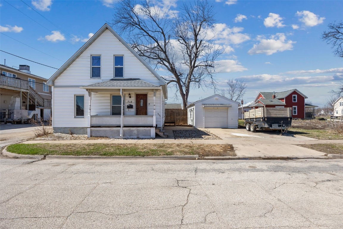 718 4th Street NW Cedar Rapids IA 52405