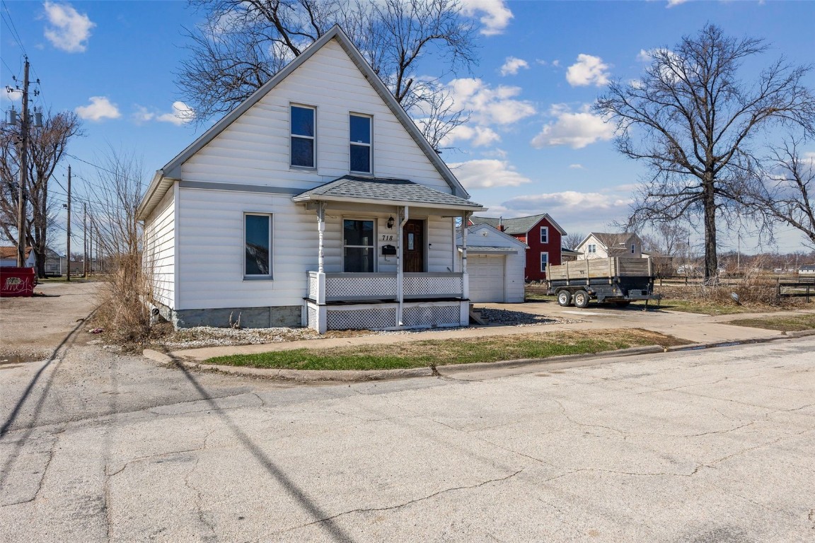 718 4th Street NW Cedar Rapids IA 52405