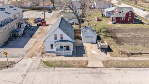 718 4th Street NW Cedar Rapids IA 52405