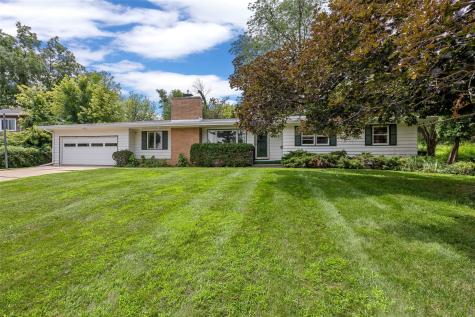 3813 Tomahawk Trail SE Cedar Rapids IA 52403