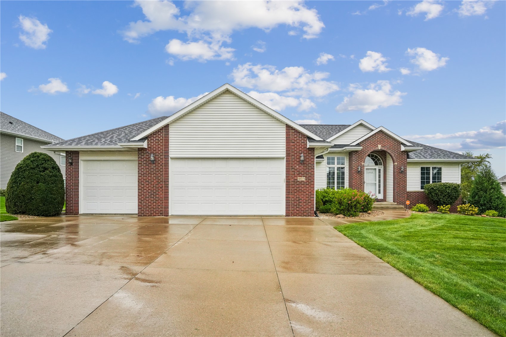 403 Wildflower Drive Fairfax IA 52228