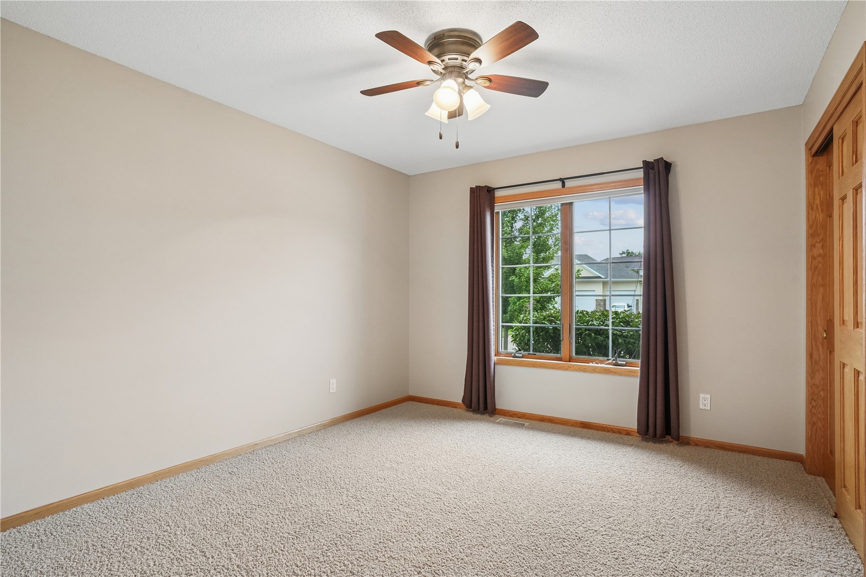 403 Wildflower Drive Fairfax IA 52228
