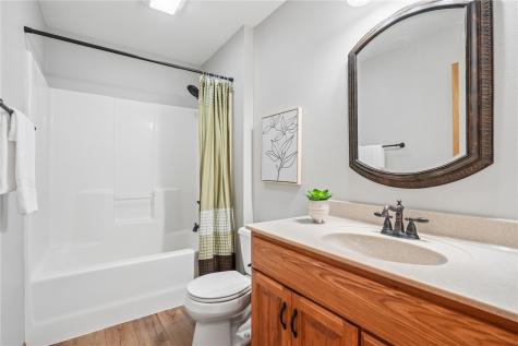 403 Wildflower Drive Fairfax IA 52228