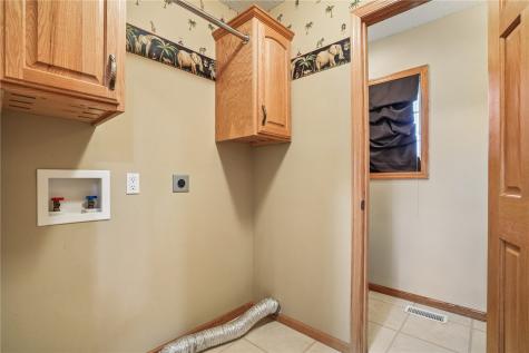 403 Wildflower Drive Fairfax IA 52228