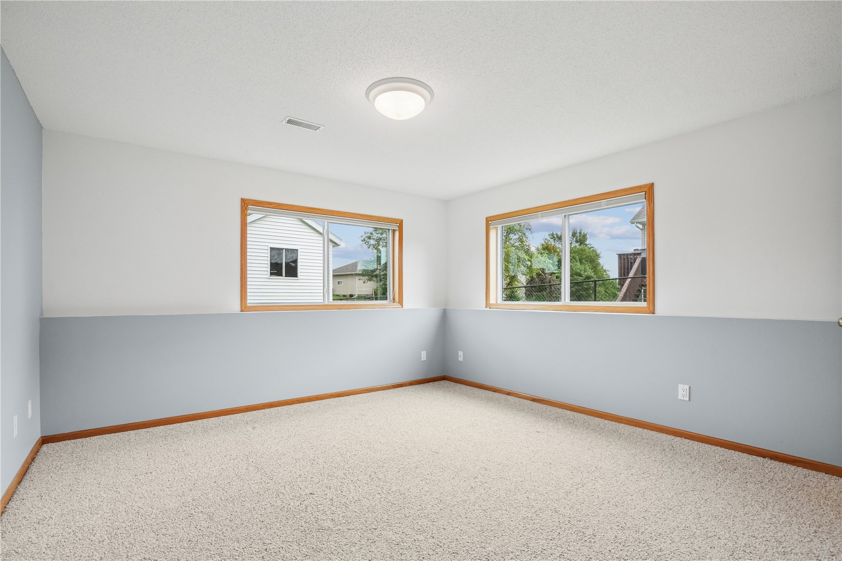 403 Wildflower Drive Fairfax IA 52228