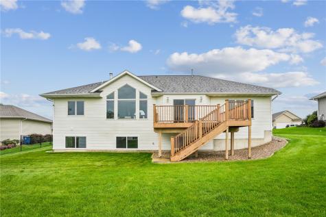 403 Wildflower Drive Fairfax IA 52228