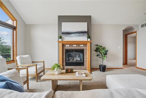 403 Wildflower Drive Fairfax IA 52228