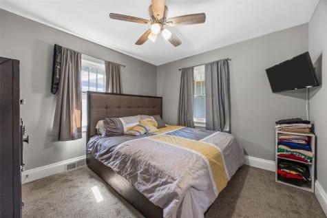 1062 G Avenue NW Cedar Rapids IA 52405