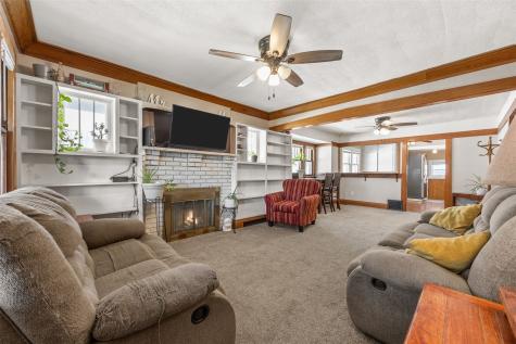 1062 G Avenue NW Cedar Rapids IA 52405