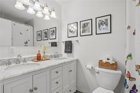 2713 Evelyn Drive SW Cedar Rapids IA 52404