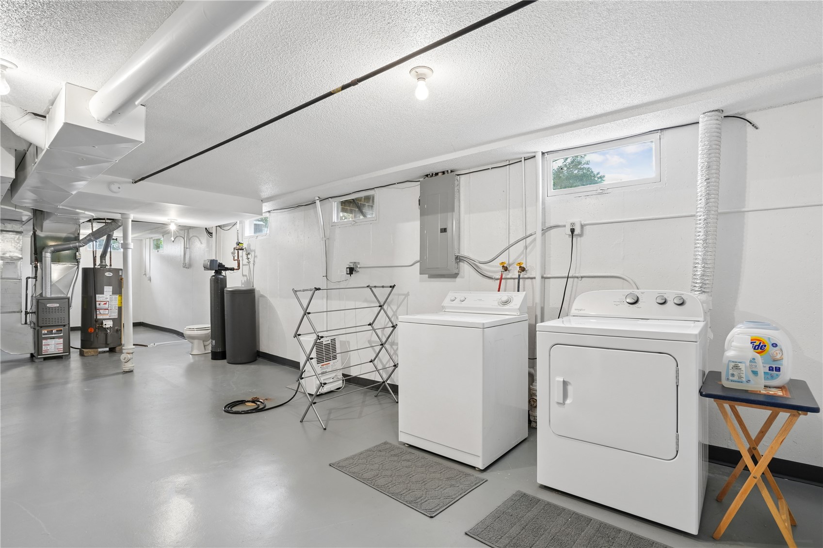 2713 Evelyn Drive SW Cedar Rapids IA 52404
