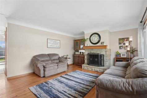 2713 Evelyn Drive SW Cedar Rapids IA 52404