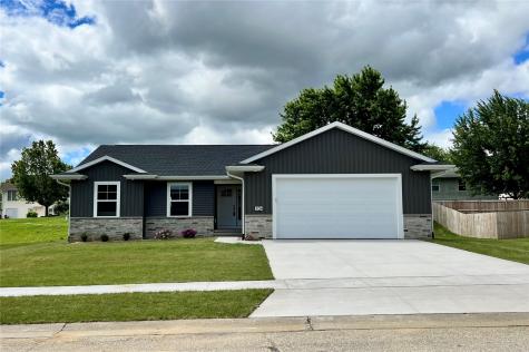 104 5th Avenue Court Coggon IA 52218